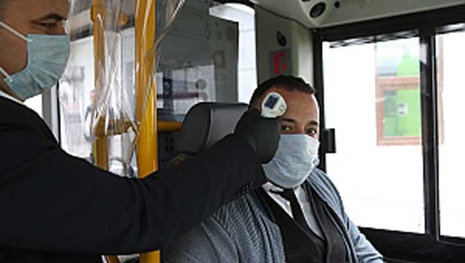 Otobüs şoförlerinin ateşleri her gün ölçülüyor 