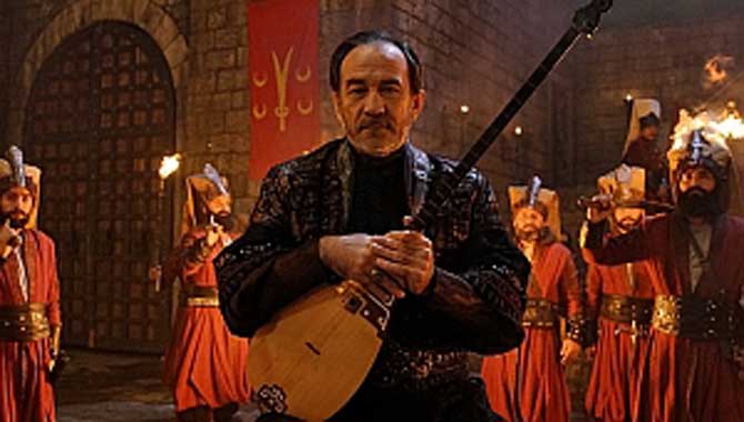 ARSLANBEK’TEN ‘FETİH MARŞI’ YORUMU