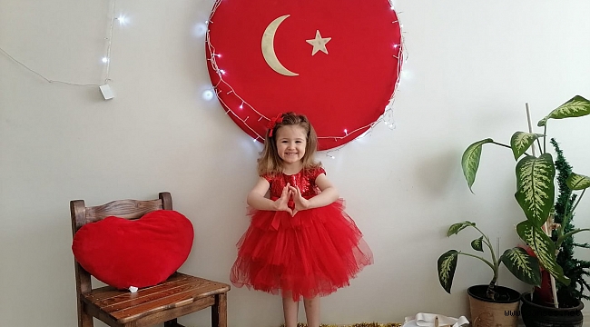 BABAOĞLU MİNİKLERİN YÜZÜNÜ GÜLDÜRDÜ