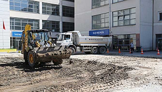 Büyükşehir o refüjü kaldırdı 