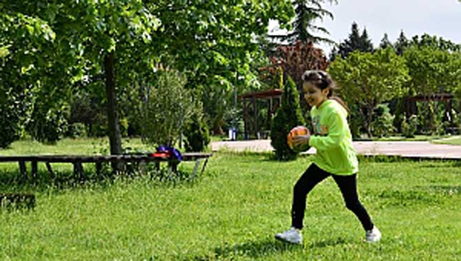 Çocuklar Kampüste Gönüllerince Eğlendi 