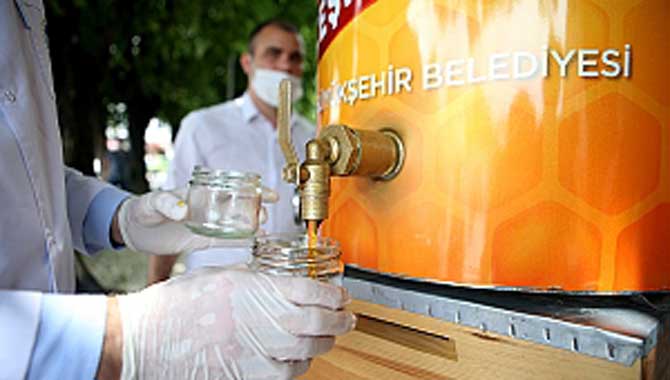 Bal ve Süt çeşmesi akmaya başladı 