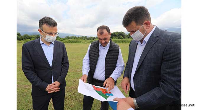 Vali Çetin Oktay Kaldırım Akyazı İlçesinde Temaslarda Bulundu