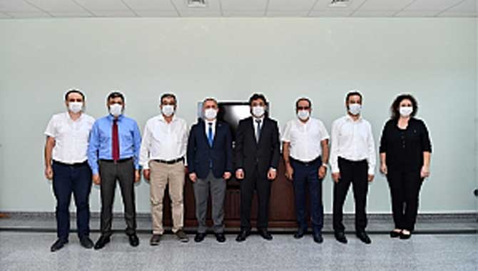 Fen Edebiyat Fakültesinde Devir Teslim 