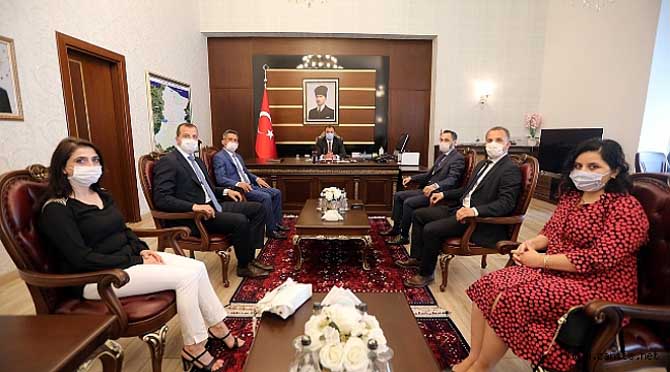 Sakarya Barosu’ndan Vali Kaldırım’a ziyaret