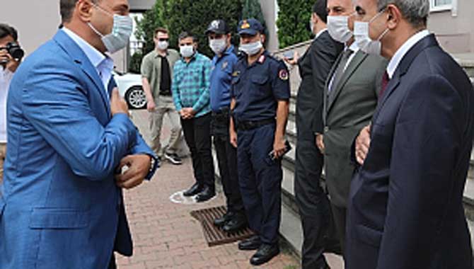 Vali Çetin Oktay Kaldırım Hendek İlçesinde Temaslarda Bulundu 