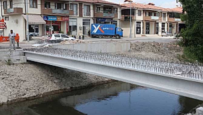 Alternatif yol projesinde köprü tamamlanıyor