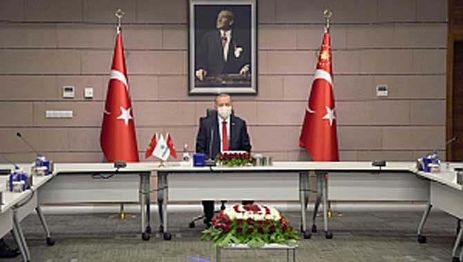 Cumhurbaşkanı Erdoğan'dan Zafer Bayramı'nda Yeni Müjdeler: Türkiye artık Uzay Liginde Patlayıcı Hammaddesinde dışa bağımlılığı azaltıyoruz Yeni nesil lazer güdümlü topçu füzemiz geliyor