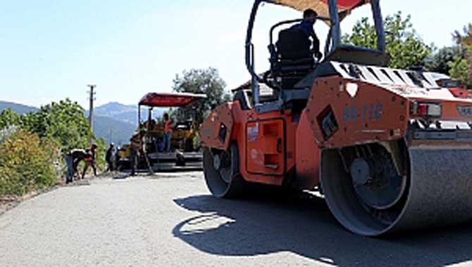 Geyve’nin iki mahallesinde daha beton yol tamam