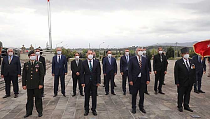 19 Eylül Gaziler Günü Vesilesiyle Çelenk Sunma Töreni Düzenlendi 