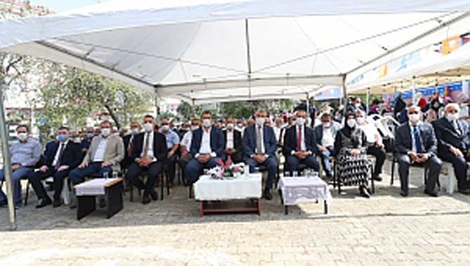 Karapürçek’te 10 kilometreye 10 bin ton asfalt 