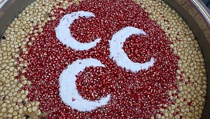 MHP Serdivan Kadın Kollarından Aşure İkramı