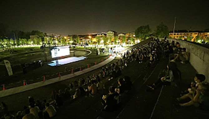 ‘Rafadan Tayfa’ minik izleyicilerle buluştu 