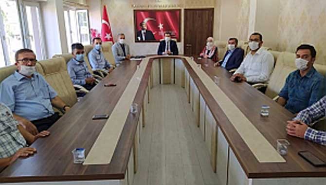 TARAKLI KAYMAKAMI ÖZGÜR KAYA EĞİTİMCİLERİ DİNLEDİ 