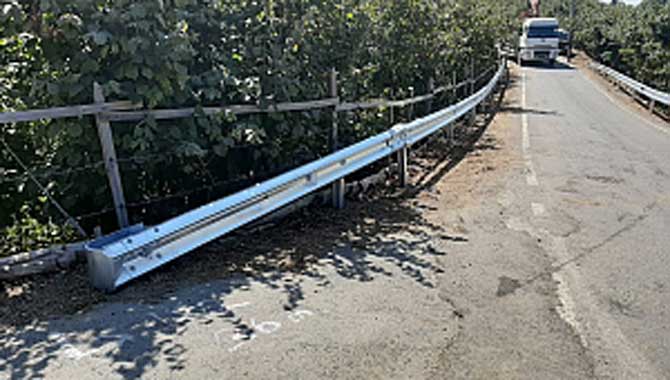 Yol kenarlarına bariyerli önlem 