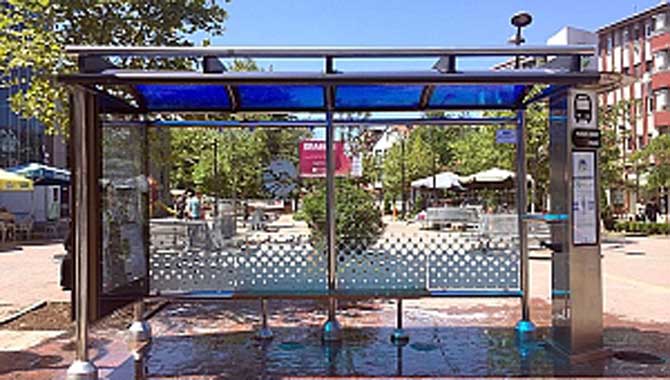 Yolcu durakları düzenli olarak dezenfekte ediliyor 