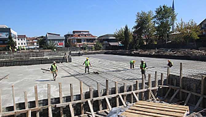 48 derslikli eğitim külliyesi için hafta sonu mesaisi 