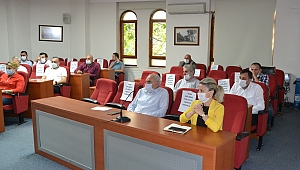 Başkan Özen, Değerlendirme Toplantısı Yaptı 