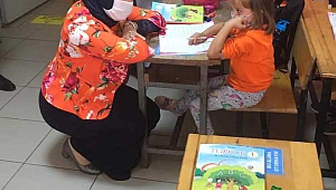 Durmuş, Erenler’de 4 Okulu Ziyaret Etti