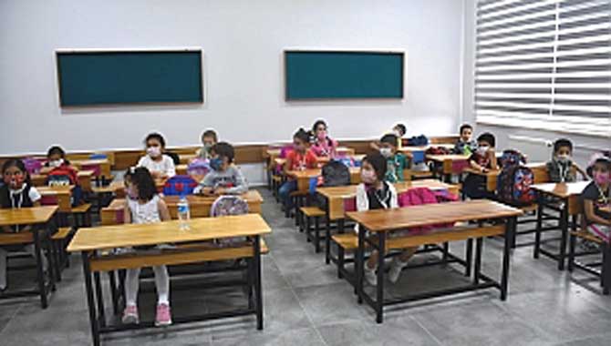 Durmuş, Minik Öğrencilerle 