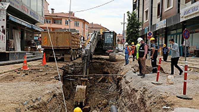 Ferizli Fevzi Çakmak Caddesi’nde altyapı tamam sıra üstyapıda 