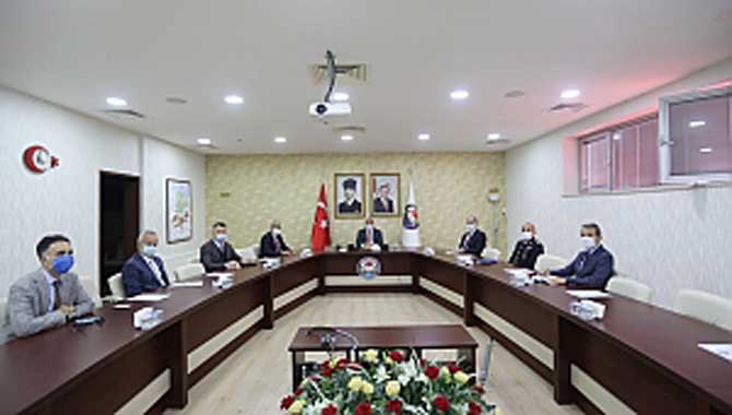 İl Pandemi Değerlendirme Toplantısı Vali Çetin Oktay Kaldırım Başkanlığında Yapıldı 