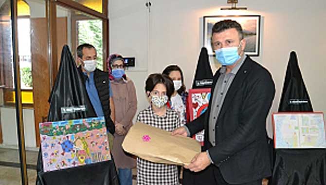 Sapancalı Çocuklar Ödüllerini Aldılar 