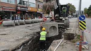 ŞEHRİN MERKEZİNE GÜÇLÜ ALT YAPI İÇİN İLK KAZMA 