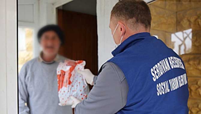 Yaşlı Destek Hattımızla Her An Onların Yanındayız 