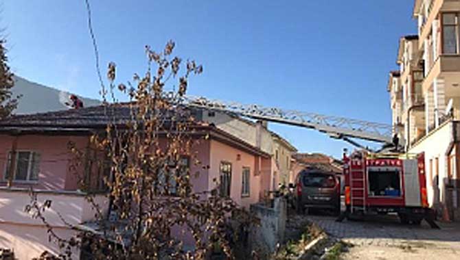 Bacadan çıkan yangın korkuttu