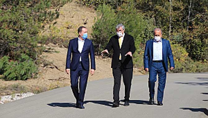 Beton yol çalışmaları Geyve’de sürüyor 