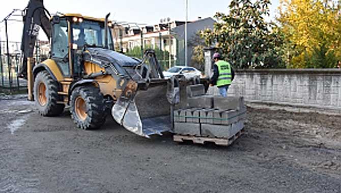 ERENLER DE İKİ CADDEDE ÇALIŞMALAR SÜRÜYOR