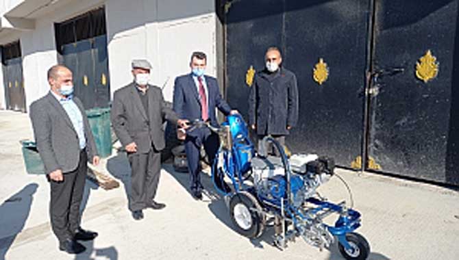 “Karasu Belediyesi Yol Çizgi Makinası Aldı” 