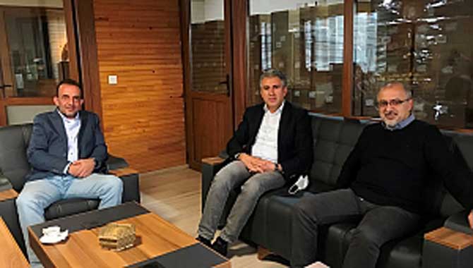 SASİAD üyelerinin yanında.. 