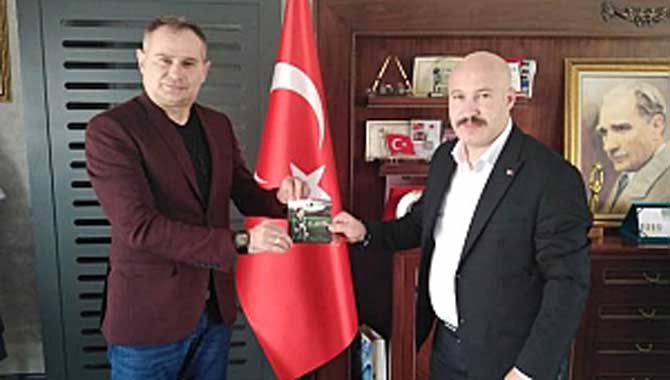 Akif Yener den Ankara çıkarması