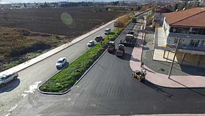 ASFALT ÇALIŞMALARI ARALIKSIZ SÜRÜYOR