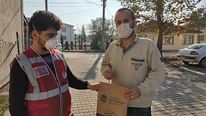 Büyükşehir'in 'Her Eve Maske' dağıtımı sürüyor