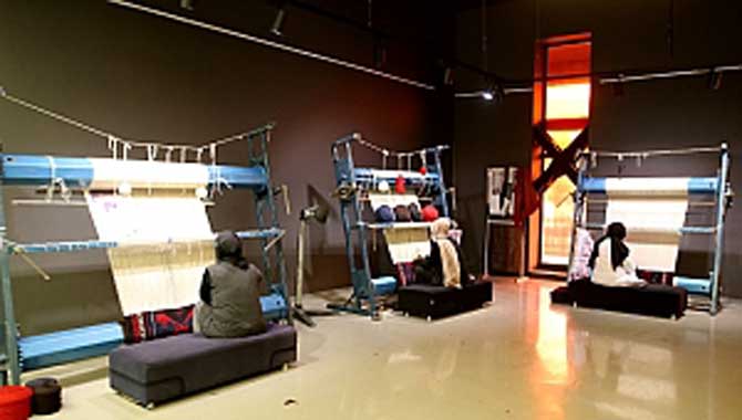 Büyükşehir Yağcıbedir halısı üretiyor