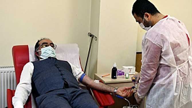 Rektör Savaşan’dan Kan Bağışı Çağrısı