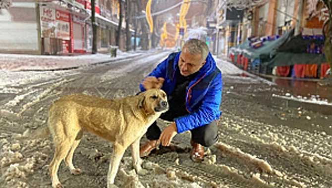 BABAOĞLU’NDAN YOĞUN KAR MESAİSİ