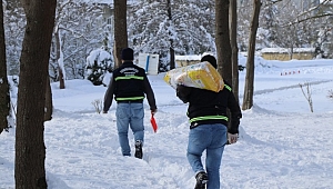 Ekipler Zorlu Kışta Onları Yalnız Bırakmıyor