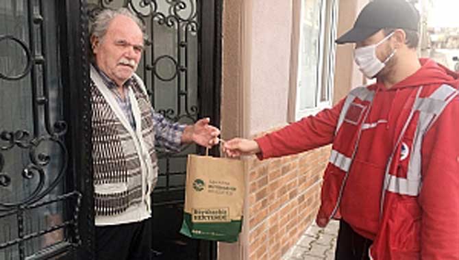 Kemalpaşa’ya bin 250 adet hijyen paketi