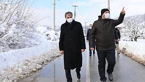 Vali Kaldırım ve Başkan Alemdar Çocuklarla Kartopu Oynadı