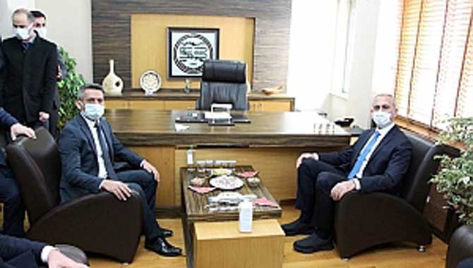 Bakan Gül’den Sakarya Barosu’na ziyaret