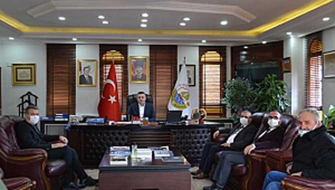 Başkan Özen’e teşekkür plaketi