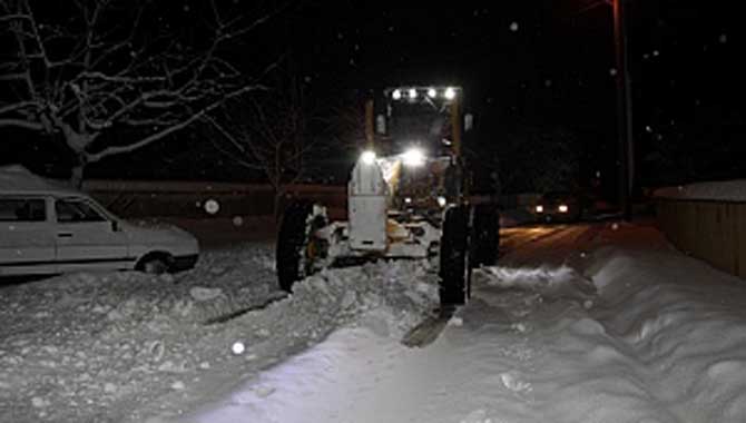FERİZLİ'DE KAPALI YOL KALMADI