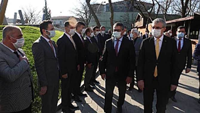 İş birliği fırsatları masamızın üzerinde