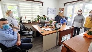 Korona Aşısı Oldu