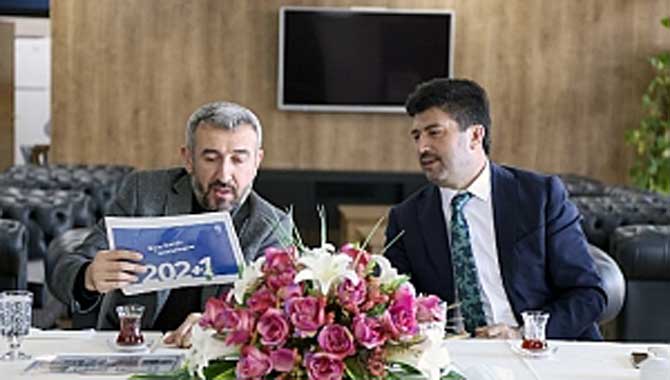 Kültür ve ticaret elçileri yetiştirmeliyiz