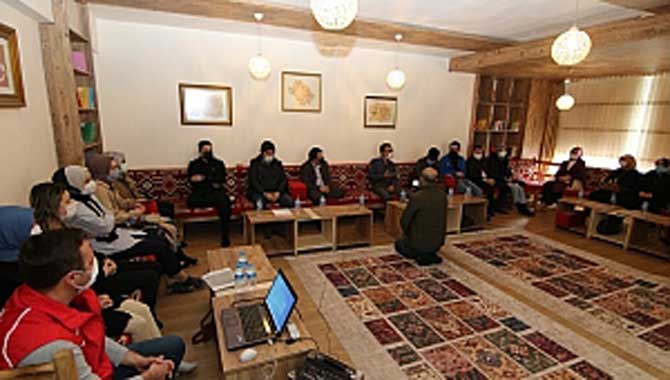 Sakarya Gençlik Merkezi Yunus Emre’ yi andı